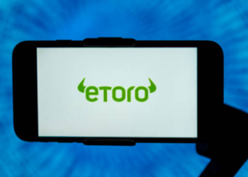 eToro for trading cryptocurrencies